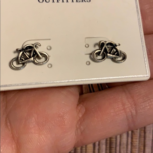 🌺🧡💰FINAL PRICE!!!💰American Eagle 🚲 Earrings🌺🧡 - Picture 3 of 4